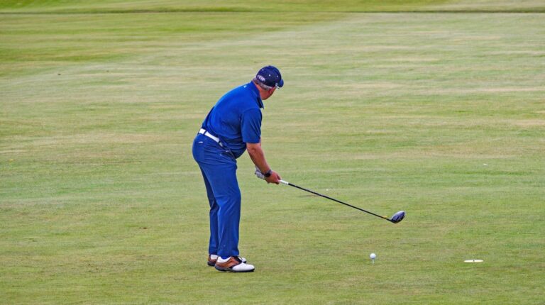 save strokes, Get Body Ready For Golf After 60, lining, up, golf, shot